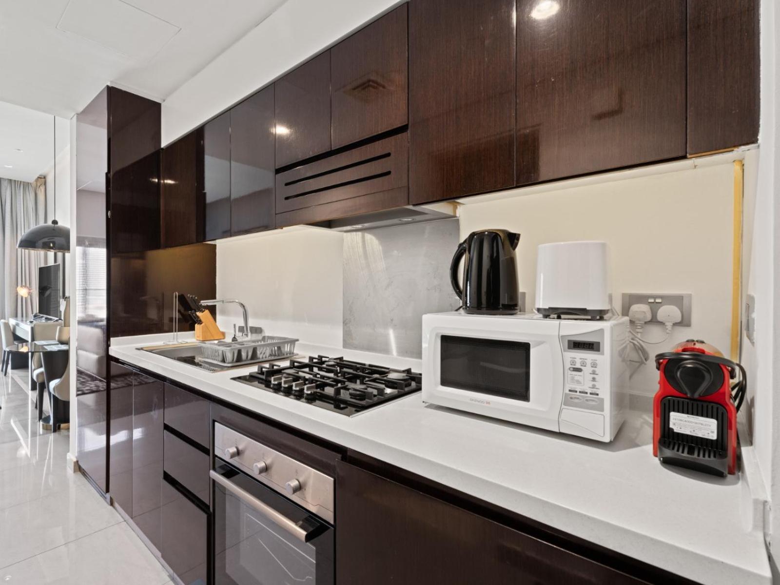 Sunlit Haven - Luxury Living In Majestine
